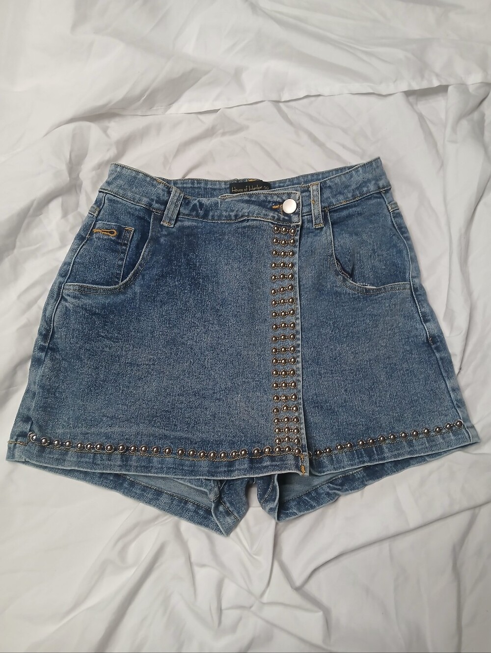 House of Harlow 1960 Stud-Trim Denim Skort